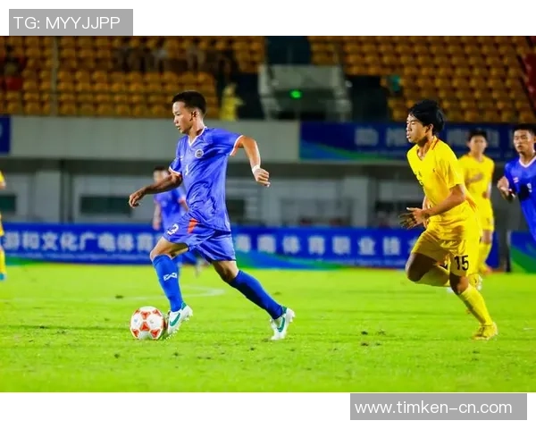 中国足球联赛新赛季揭幕战精彩纷呈 热门球队实力对决备受关注